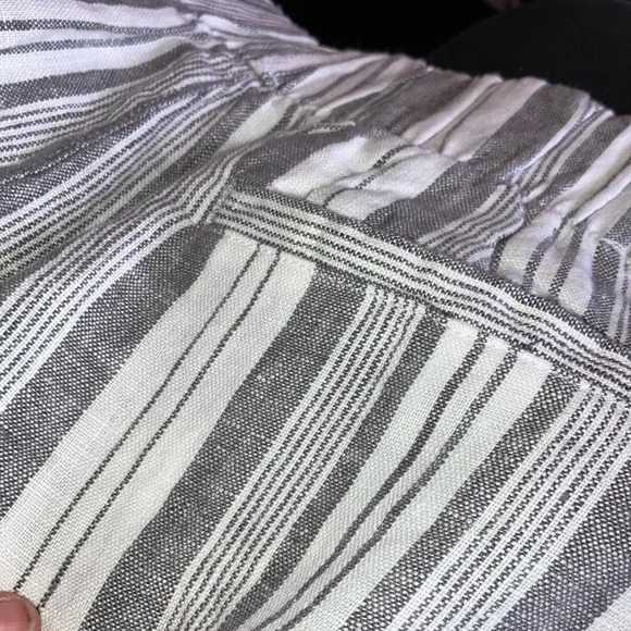 Garnet Hill Black and White Slacks - Picture 4 of 6